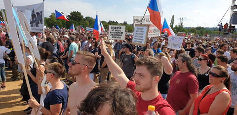 23. 6. 2019 Praha Letná "1"- bezvadná demonstrace více jak 250 tisíc uvědomělých občanů!