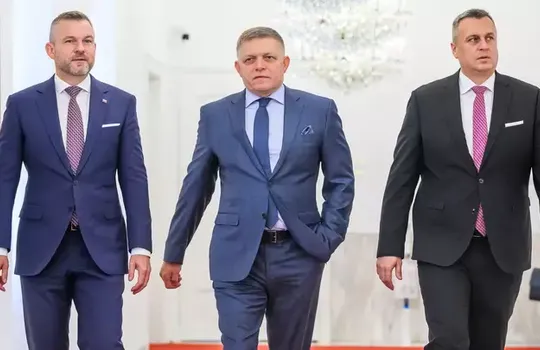 Zvolí si Slováci za prezidenta Ficovu "podržtašku" nebo pana Korčoka?