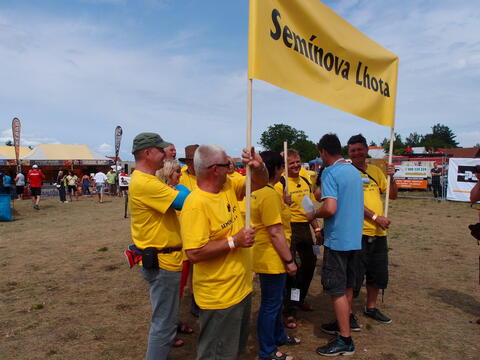 Reprezentanti Semínovy Lhoty v Kostelní Lhotě 2014, průvod 3
